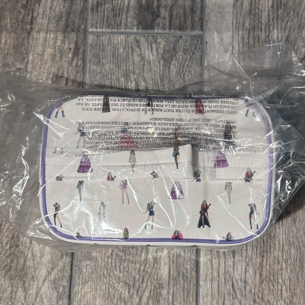 Taylor Swift The Eras Tour Cosmetic Case Makeup Bag NEW IN PACKAGE - Picture 3 of 6